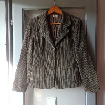 MANA - ŽENSKI TOPLI SAMTANI SAKO 38 M