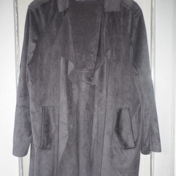 MANGO - ELEGANTNI ŽENSKI SAKO / KARDIGAN IMITACIJA KOŽE M