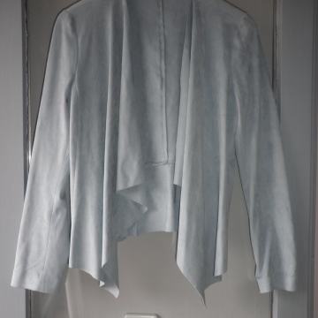 MANGO - ELEGANTNI ŽENSKI SAKO / KARDIGAN IMITACIJA KOŽE M