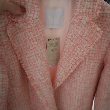 Mango sako s etiketom