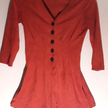 Novi nenošen Bershka kombinezon XS dostava gratis