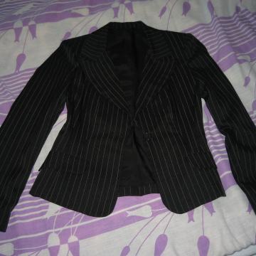 Prodajem crni sako