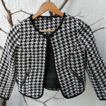 Karirani crno-bijeli sako