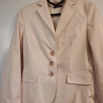 Sako 38 broj,boja breskve, kao novi je