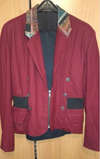 Sako bordo boje, prodajem.