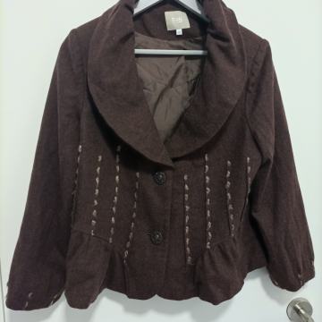 SMEĐI NEOBIČNI SAKO 42