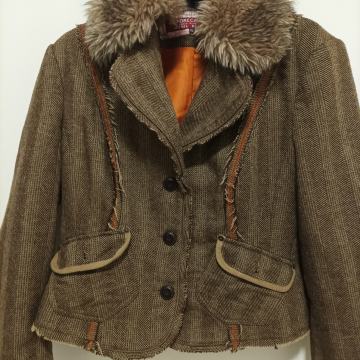 ˝SMEĐI SAKO S KRZNENIM OVRATNIKOM 40/42