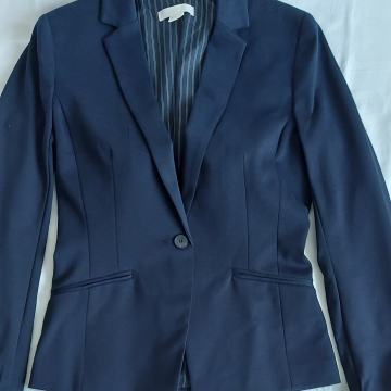 Tamnoplava ženska jakna, vel. 38