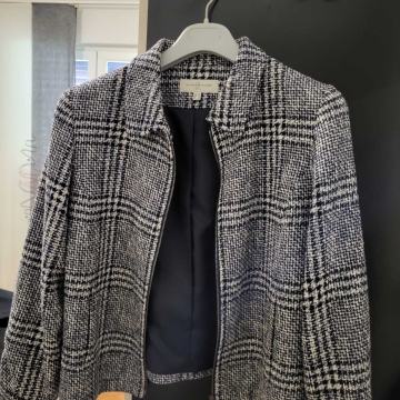 Un jour ailleurs sako