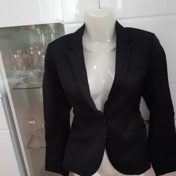 VARTEKS CRNI STRUKIRANI SAKO 34