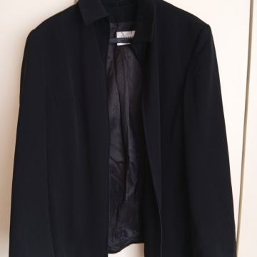 VARTEKS ŽENSKI SAKO CRNI S VEL.