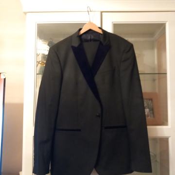 Zara svečano odijelo