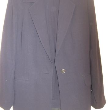 ženska odjela i kostimi