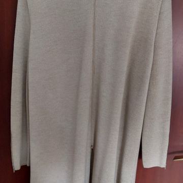 Ženski komplet midi haljina i prsluk s kragnom od krzna