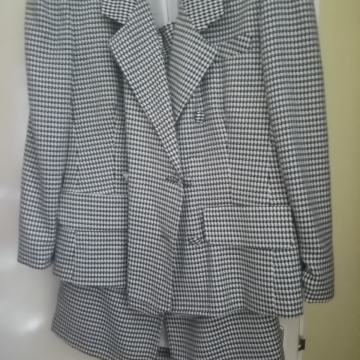 ženski kostim pepita