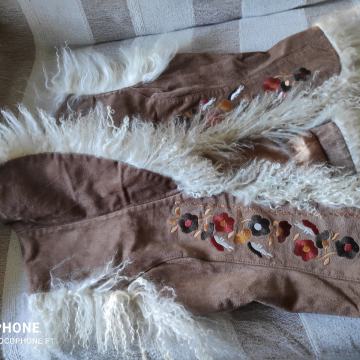 Ženski prsluk od brušene kože - Heart Moon Star M vel.