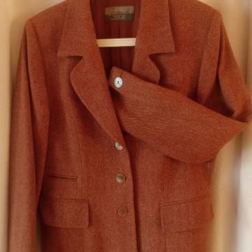 ŽENSKI SAKO 44 2XL SISCIA RIBLJA KOST SMEĐENARANČASTI