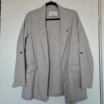 Ženski Stradivarius sako