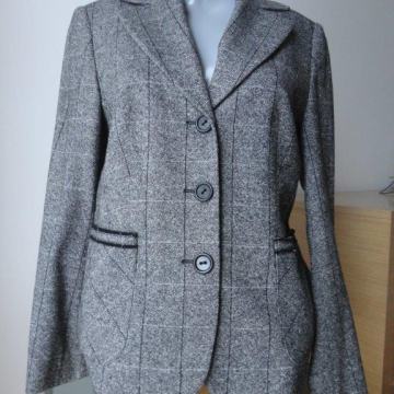 Žensko odijelo - komplet sako i hlače, sivo-crne boje