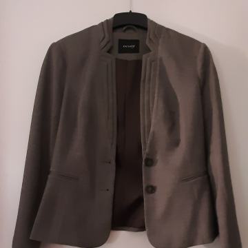 Novo žensko odijelo - sako i suknja - ORSAY