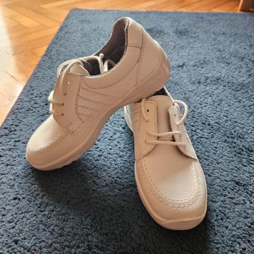 Nove radne cipele bijele