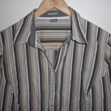 ŽENSKA LAGANA PAMUČNA KOŠULJA 42 L