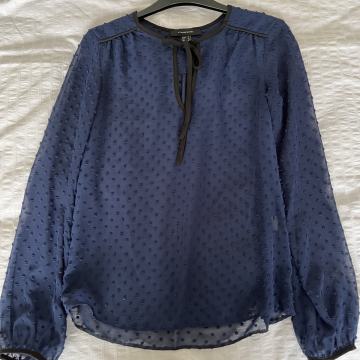 Atmosphere tamno plava bluza