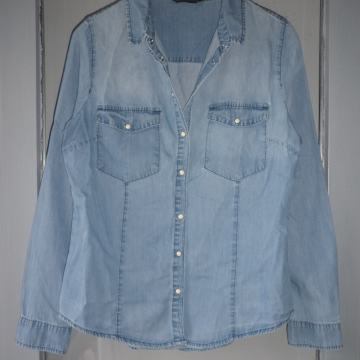 BERSHKA - ŽENSKA LAGANA PAMUČNA KOŠULJA 38 / 40 M