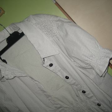 BIJELA BLUZA NA CRNE TOČKICE 40/42