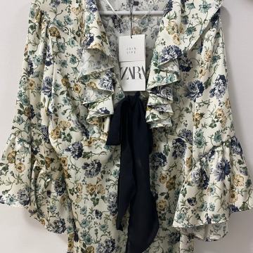 Ženska bluza Zara vel XS nova