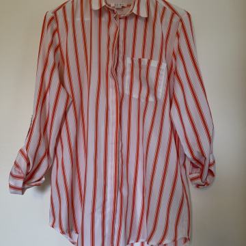 Bluza sa fora kopčanjem i odotraga vl.S