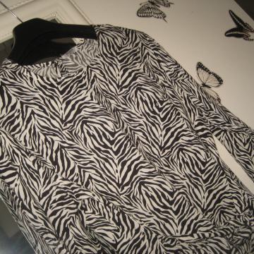 BLUZA-MAJICA-KOŠULJA VEL. 40 - NOVO