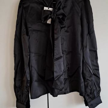 Bluza  prigodna  n o v a ČISTA SVILA