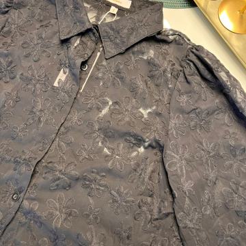 CRNA BLUZA vel.S/M - NOVO