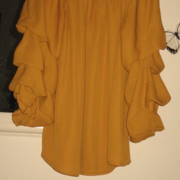 BLUZA VEL. ONE SIZE  - NOVO