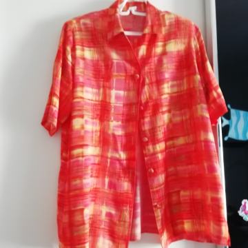 Bluze kao nove. Obučene par puta