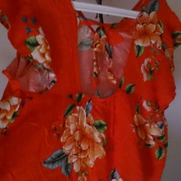 c&a  NOVA ŽENSKA BLUZA 38 40 M L BLUZICA VELIKI CVJETOVI