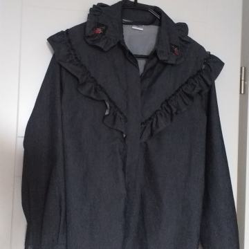 COUTURE BY THERESA! TAMNI JEANS! Pamučna