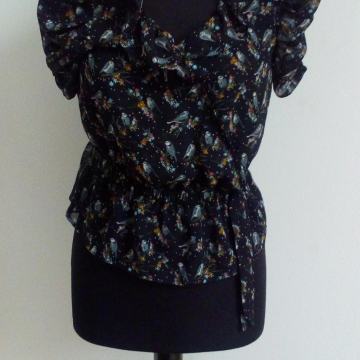 Crna košulja bluza volani 38 HM