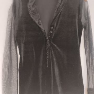Crna plišana svečana bluzica s prozirnim rukavima
