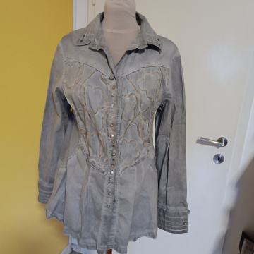 DIZAJNERSKA KOŠULJA L