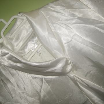 H&M BIJELA SATENSKA BLUZA vel. 40 /42 - NOVO