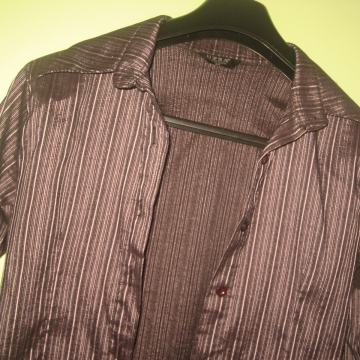 NOVA KOŠULJA VEL.38