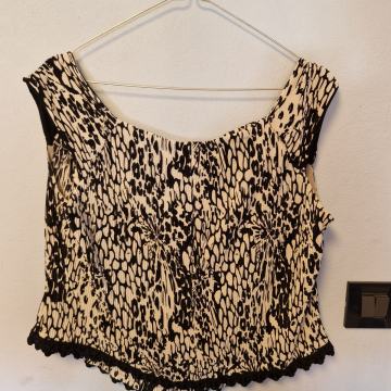 No name ljetna bluza bez ruakva