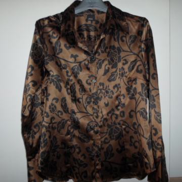 S.OLIVER zlatno crna košulja vel.40