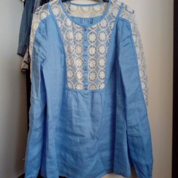 Pamučna plava bluza s čipkom