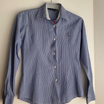 Prodajem ,kratko nošene