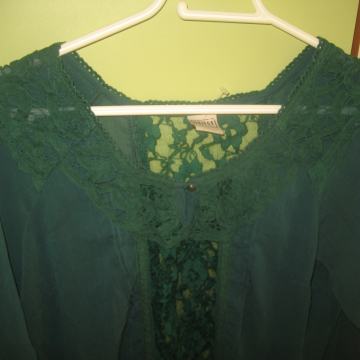 SMARAGDNO ZELENA BLUZICA S ČIPKOM L-XL