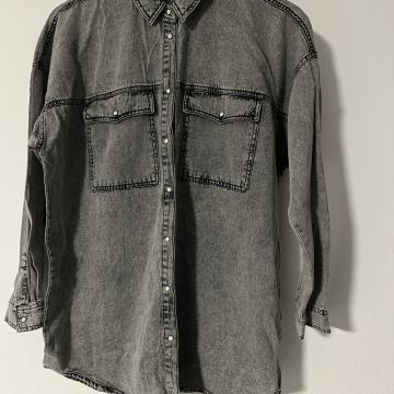 Stradivarius košulja sa printom vl.L