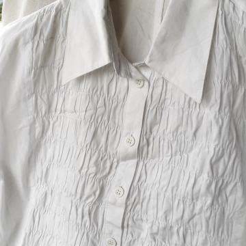 Svečana bijela bluza sa "žabicama" L